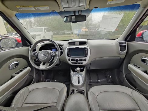 Used 2016 Kia Soul EV + image 10