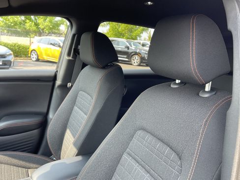 Used 2025 Honda HR-V Sport image 18