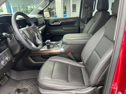 Used 2023 Chevrolet Silverado 1500 RST AWD/4WD image 12