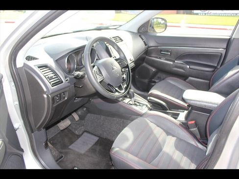 Used 2026 Mitsubishi Outlander Sport ES image 19