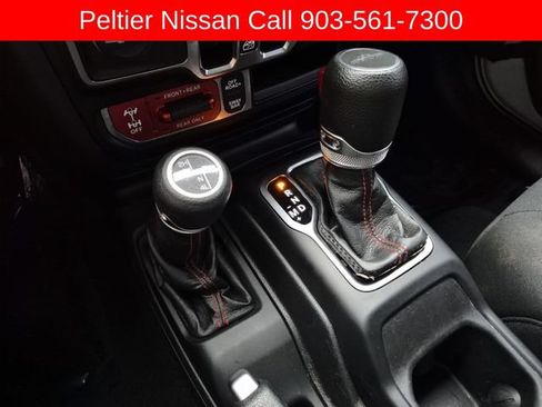 Used 2022 Jeep Gladiator Rubicon w/ Trailer Tow Package AWD/4WD image 38