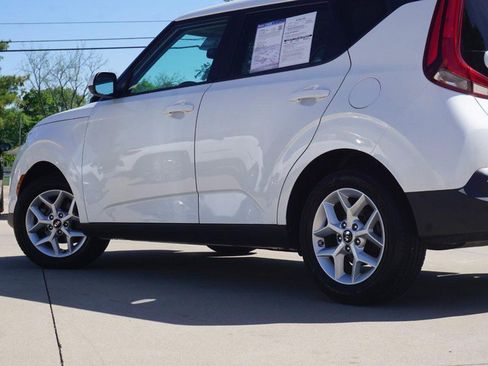 Used 2021 Kia Soul S FWD image 13