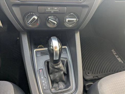 Used 2018 Volkswagen Jetta S image 12