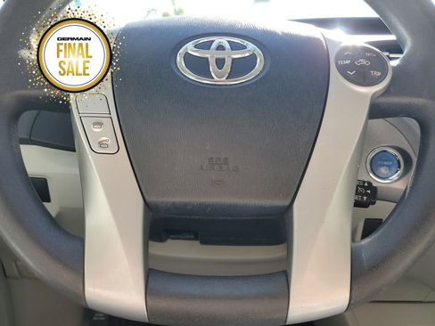 Used 2014 Toyota Prius Two image 20