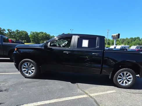 Used 2021 Chevrolet Silverado 1500 Custom AWD/4WD image 1