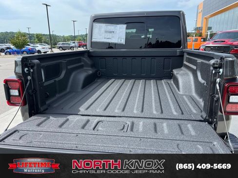 New 2026 Jeep Gladiator Mojave AWD/4WD image 18