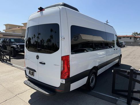 Used 2022 Mercedes-Benz Sprinter 2500 image 5