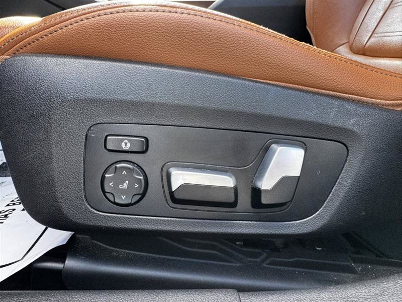 Used 2021 BMW 330i xDrive Sedan w/ Convenience Package AWD/4WD image 25