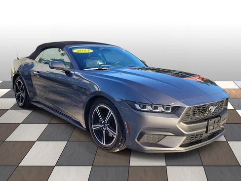 Used 2024 Ford Mustang Premium image 3