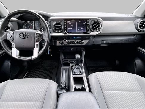 Used 2021 Toyota Tacoma SR5 AWD/4WD image 16