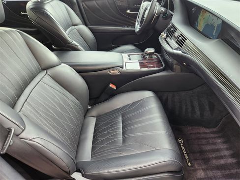 Used 2019 Lexus LS 500 image 14