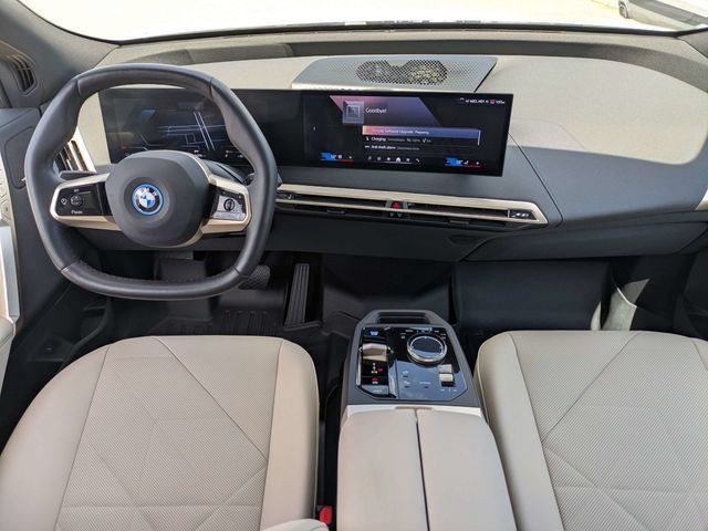 Used 2025 BMW iX xDrive50 w/ Premium Package AWD/4WD image 16