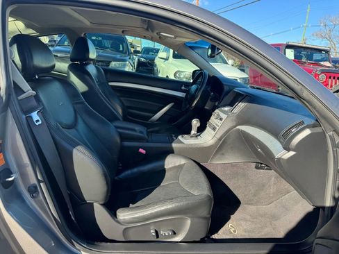 Used 2009 INFINITI G37 x Coupe w/ Premium Pkg image 17