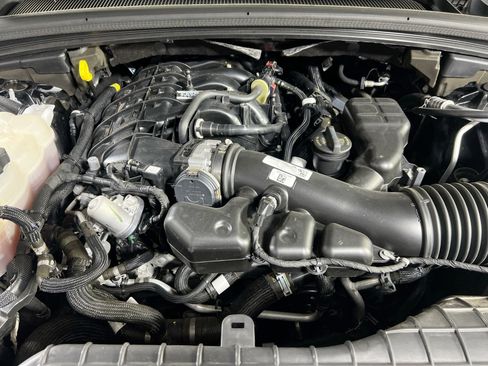 Used 2023 Jeep Grand Cherokee Altitude image 28