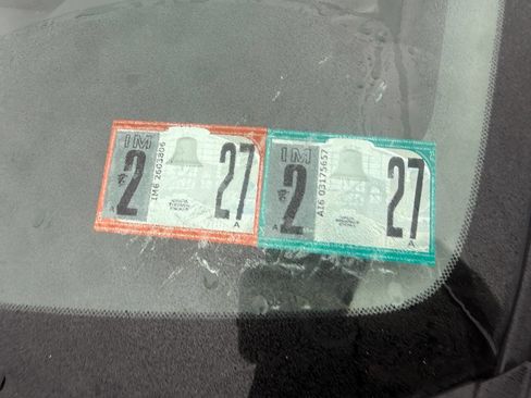 Used 2007 MAZDA MAZDA3 i Touring image 33