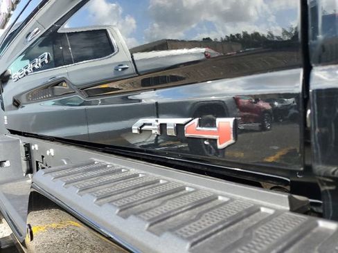 New 2026 GMC Sierra 2500 AT4 w/ AT4 Premium Plus Package AWD/4WD image 9