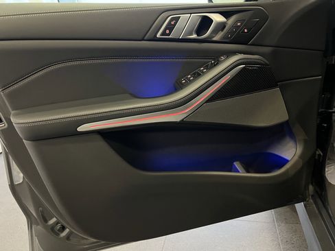 Used 2025 BMW X5 M60i image 15