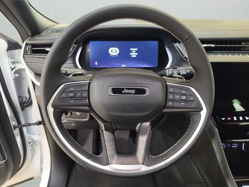 New 2026 Jeep Grand Cherokee L Limited AWD/4WD image 18