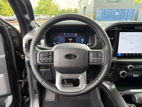 Used 2025 Ford F150 Lariat AWD/4WD image 11