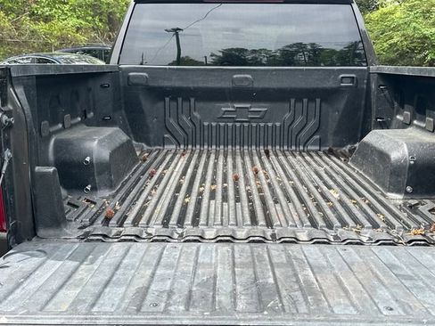 Used 2021 Chevrolet Silverado 1500 LT image 33