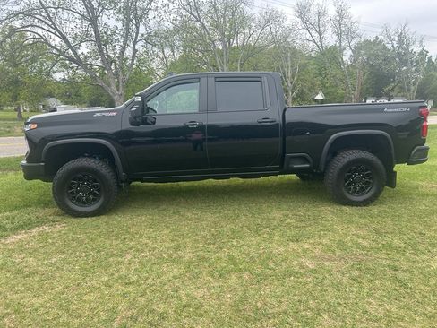 Used 2024 Chevrolet Silverado 2500 ZR2 w/ ZR2 Bison Edition image 8