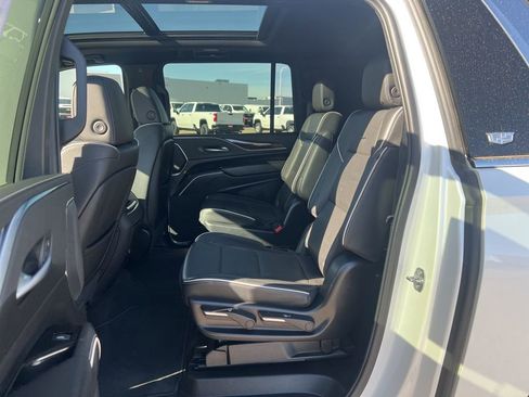 Certified 2023 Cadillac Escalade ESV Premium Luxury AWD/4WD image 20