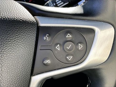 Used 2023 GMC Terrain SLT image 11