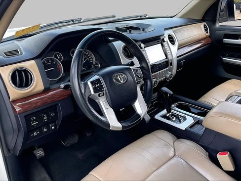 Used 2017 Toyota Tundra Limited w/ Limited Premium Package AWD/4WD image 18