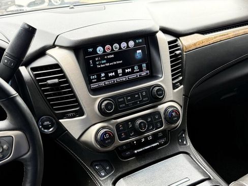 Used 2017 GMC Yukon Denali w/ Open Road Package AWD/4WD image 44