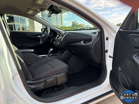 Used 2024 Chevrolet Malibu LT image 18