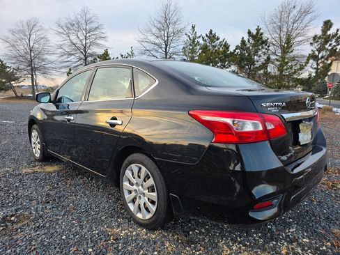 Used 2017 Nissan Sentra SV image 4