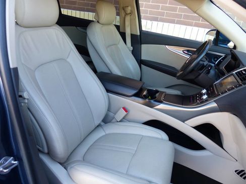 Used 2019 Lincoln Nautilus Reserve image 46