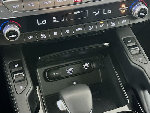 Used 2022 Kia Telluride SX w/ Towing Package image 26