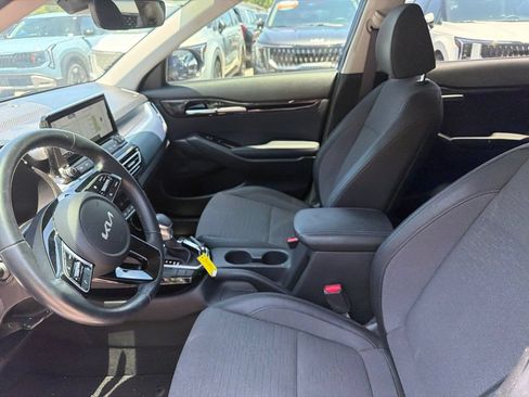 Certified 2023 Kia Seltos S w/ Navigation Package FWD image 10