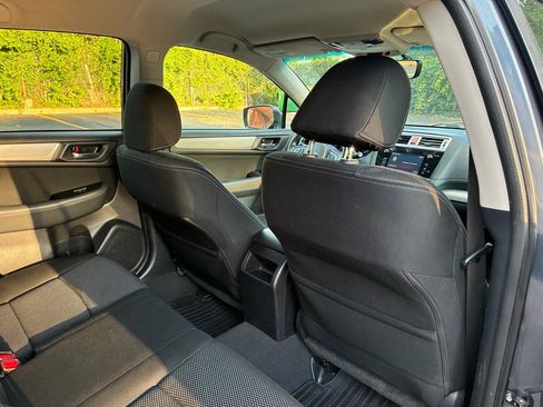 Used 2017 Subaru Outback 2.5i Premium w/ Popular Package #1 AWD/4WD image 20