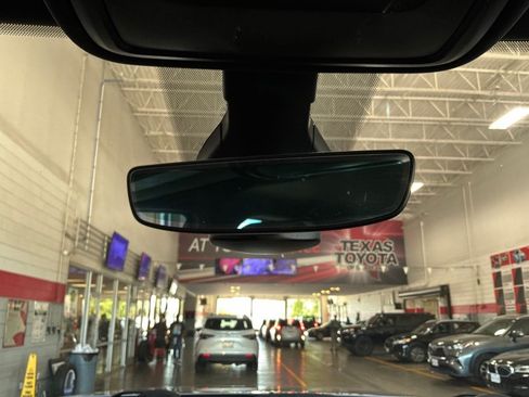 Used 2024 RAM 1500 Lone Star AWD/4WD image 22