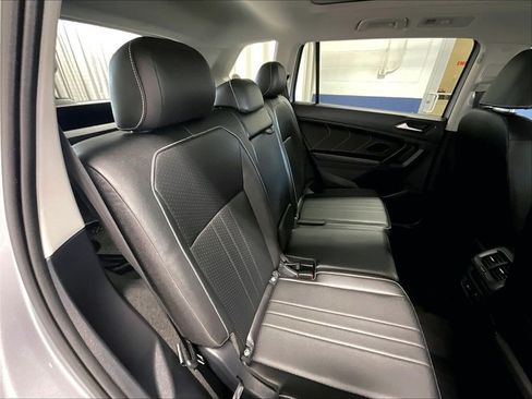 Used 2023 Volkswagen Tiguan SE AWD/4WD image 16