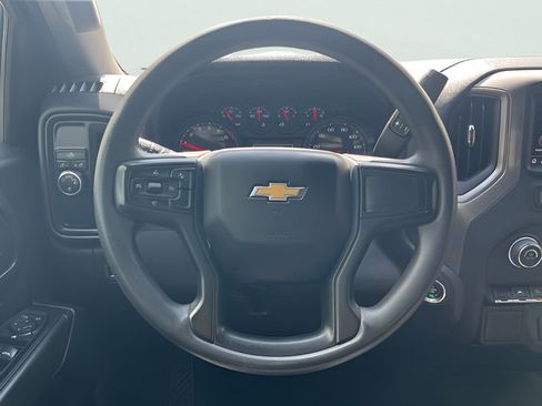 Used 2022 Chevrolet Silverado 1500 Custom RWD image 16