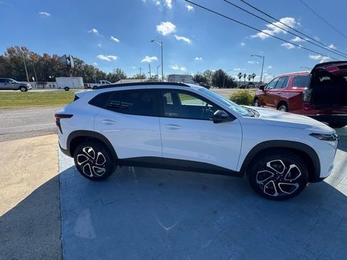 New 2026 Chevrolet Trax RS w/ Driver Confidence Package image 5