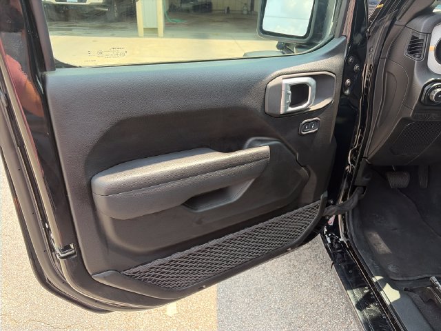 Used 2025 Jeep Wrangler Unlimited Sport AWD/4WD image 10