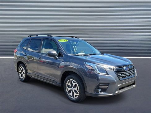 Certified 2023 Subaru Forester Premium image 2