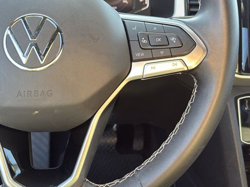 Used 2022 Volkswagen Atlas Cross Sport SE image 15