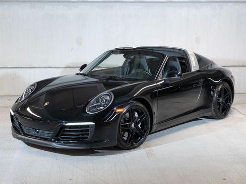 Certified 2018 Porsche 911 Targa 4 AWD/4WD image 1