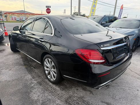 Used 2017 Mercedes-Benz E 300 image 6