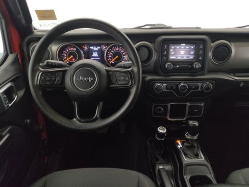 Used 2018 Jeep Wrangler Unlimited Sport image 22
