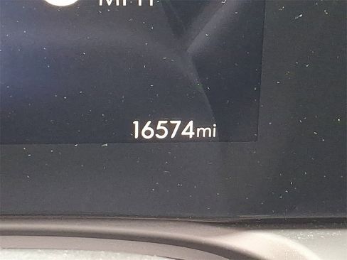 Used 2024 Buick Encore GX Sport Touring image 19