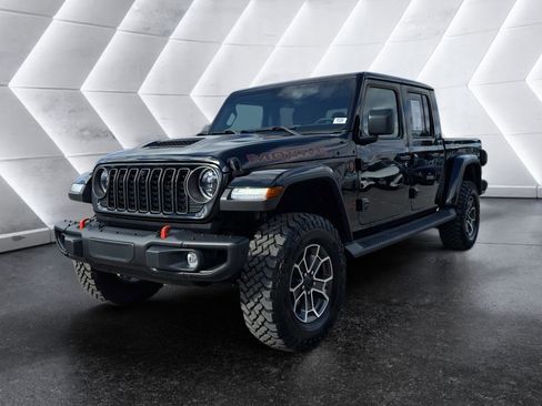 Used 2025 Jeep Gladiator Mojave image 3