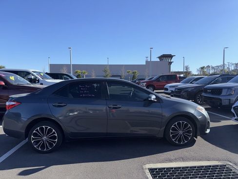 Used 2014 Toyota Corolla S image 2