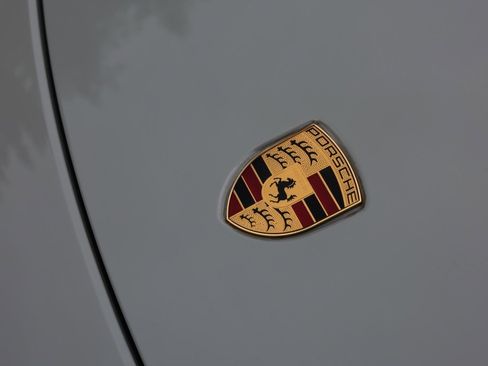 Used 2025 Porsche 718 Cayman image 34