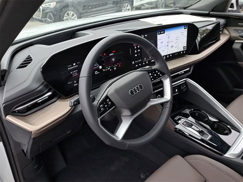 New 2025 Audi Q5 2.0T Premium Plus image 7